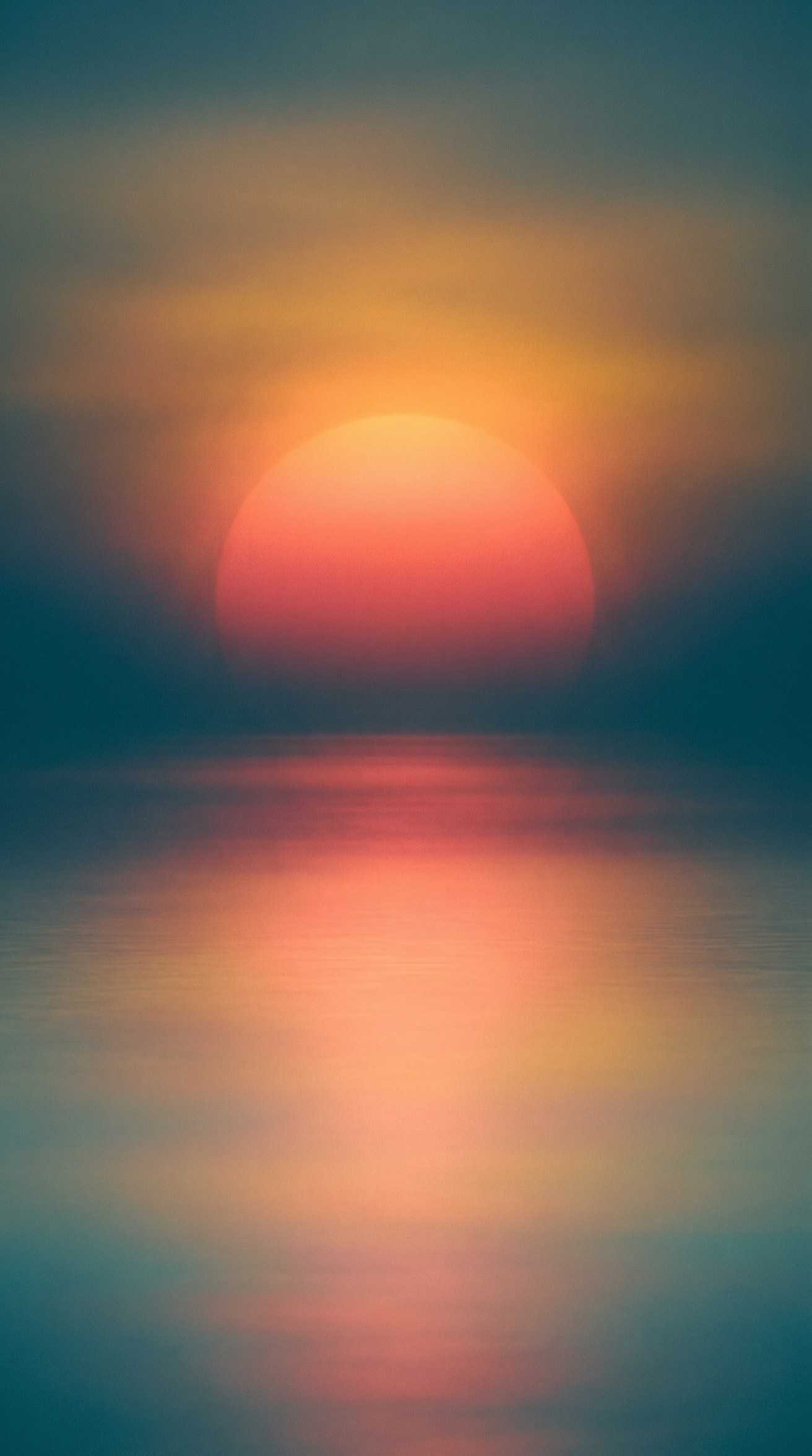 Summer sun reflected in water — Pitta season